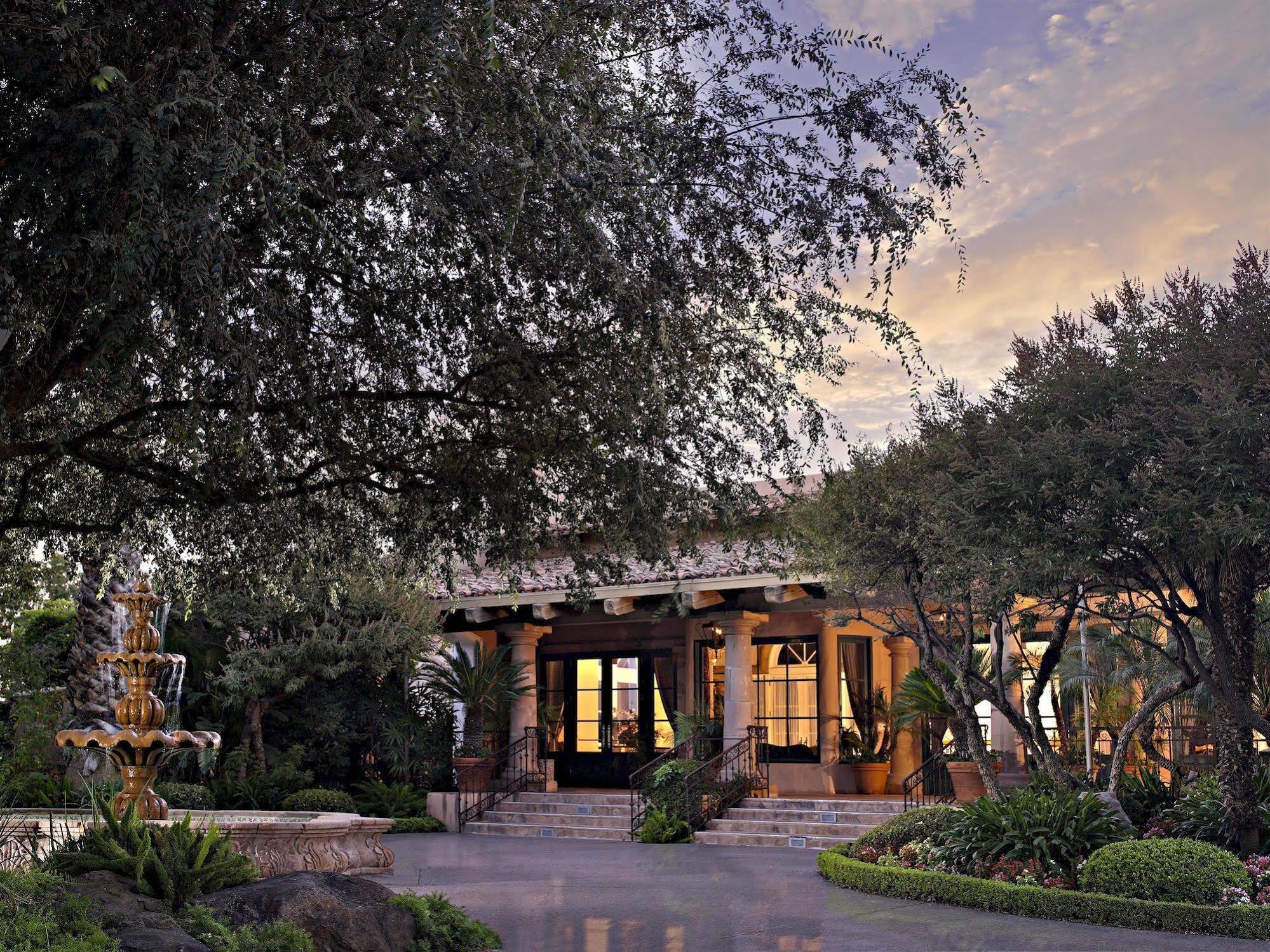 Huron Harris Ranch Inn And Restaurant מראה חיצוני תמונה