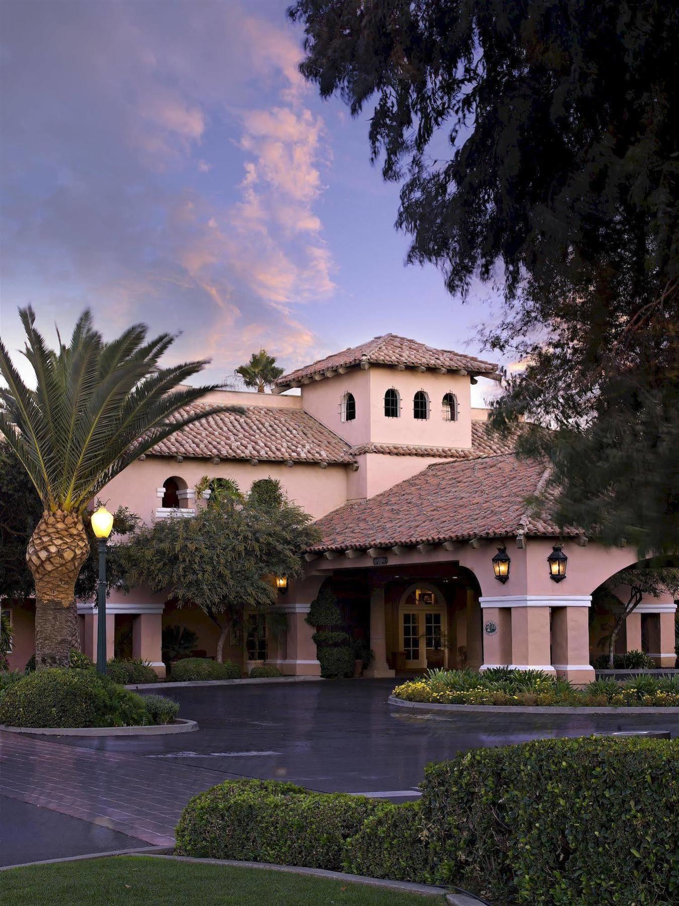 Huron Harris Ranch Inn And Restaurant מראה חיצוני תמונה
