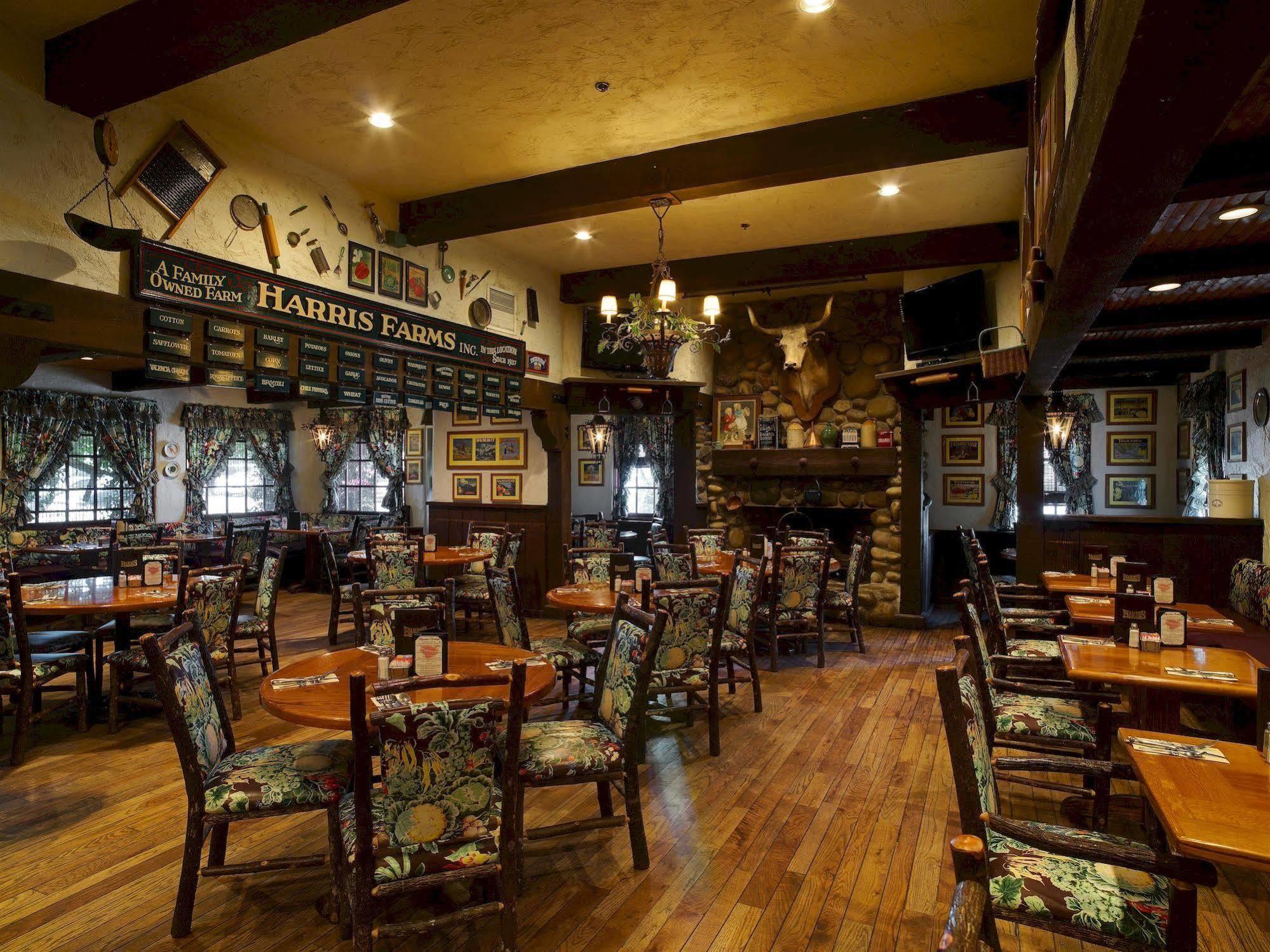 Huron Harris Ranch Inn And Restaurant מראה חיצוני תמונה